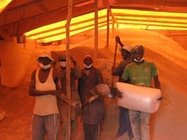 Очистка бункера с отходами производства (скорлупа)